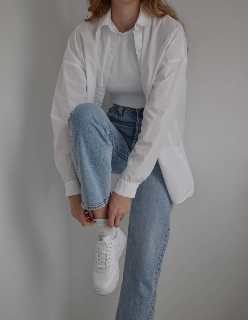 denim and shirt outfit, katarinavidd instagram outfit, levi's ribcage jeans