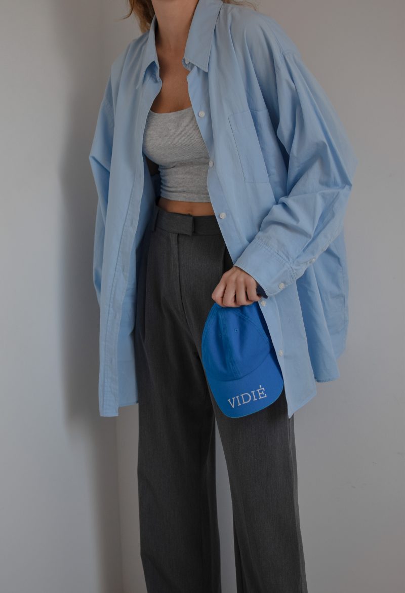 djerf avenue favourite trousers, blue shirt, vidie cap outfit, minimal style